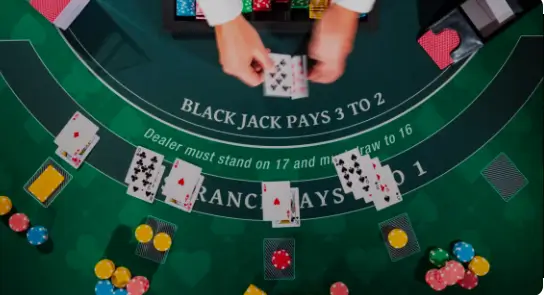 Blackjack tiếp tục thu hút người chơi và được coi là một trò chơi ăn khách trong casino
